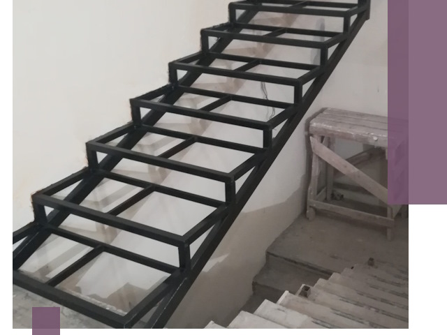 Демонтаж лестниц на металлокаркасе в Химках: быстрый вывоз и разбор