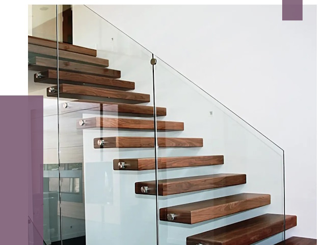 Стеклянные перила для лестницы в Химках от 15032 руб.