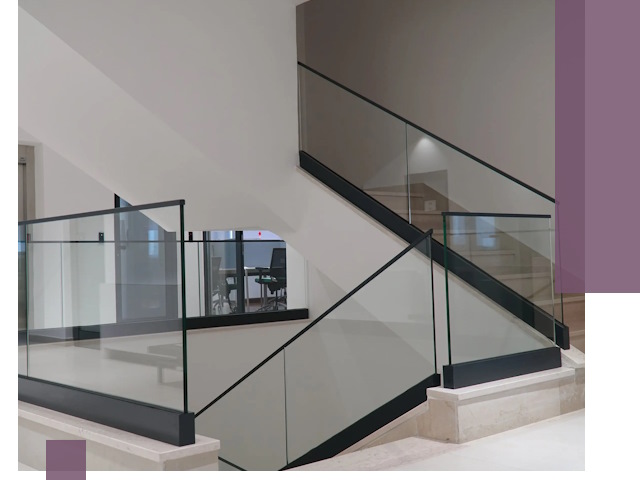 Стеклянные перила премиум-класса с установкой в Химках