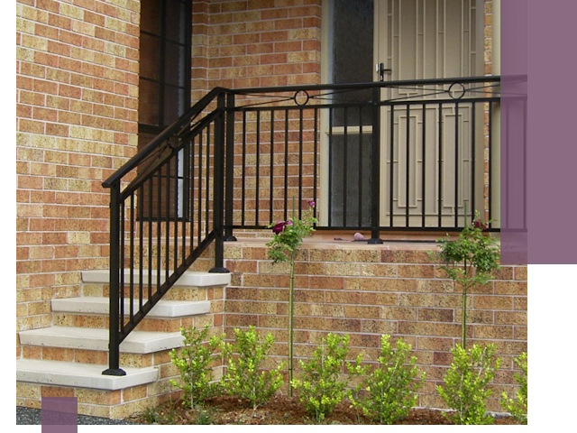 Уличные перила из металла под ключ в Химках