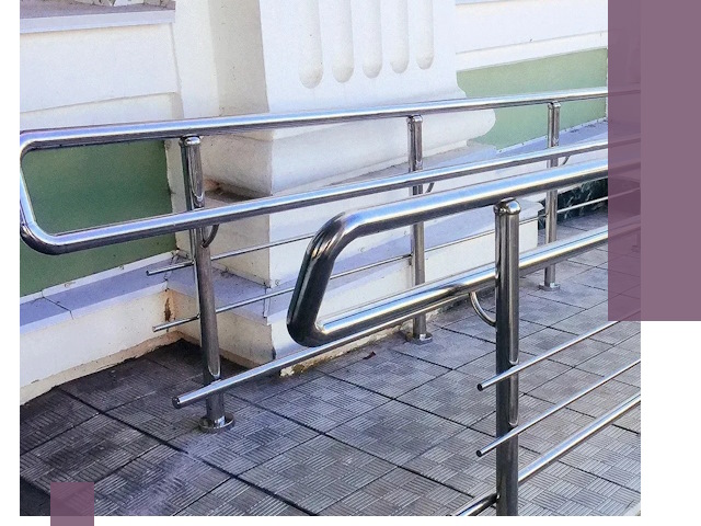 Ограждения пандусов из металла и нержавейки в Химках