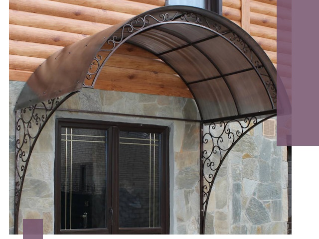 Арочные козырьки под ключ в Химках: изготовление и монтаж
