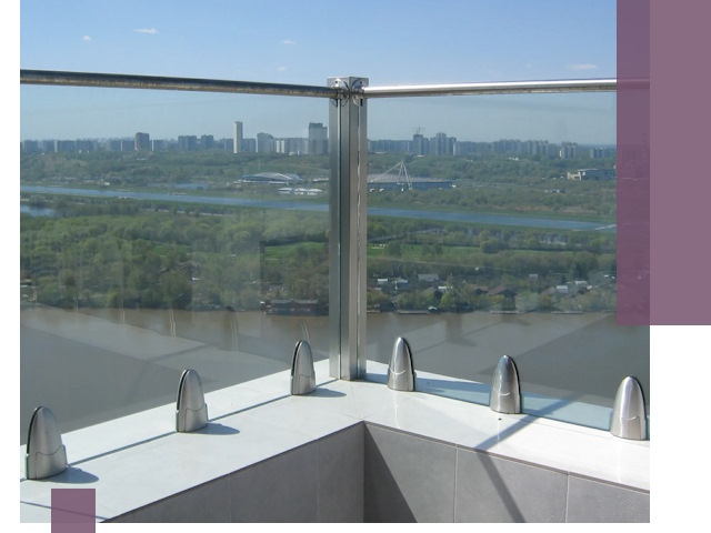 Стеклянные парапеты премиум класса в Химках для домов и бизнесов